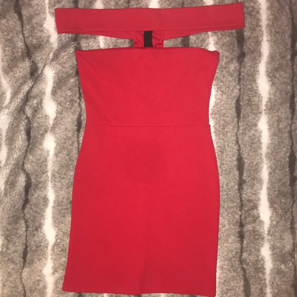 Red Missguided “perfect-for-Vegas” Dress!